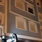 酒店 拉坎帕纳旅馆 *