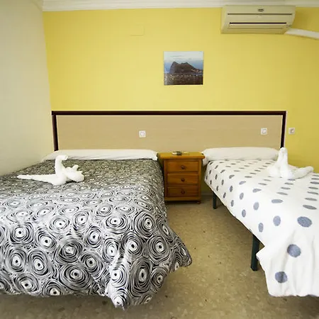 La Campana Otel La Línea de la Concepción